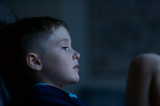 How To Help Children Deal With Grief: 5 Useful Tips